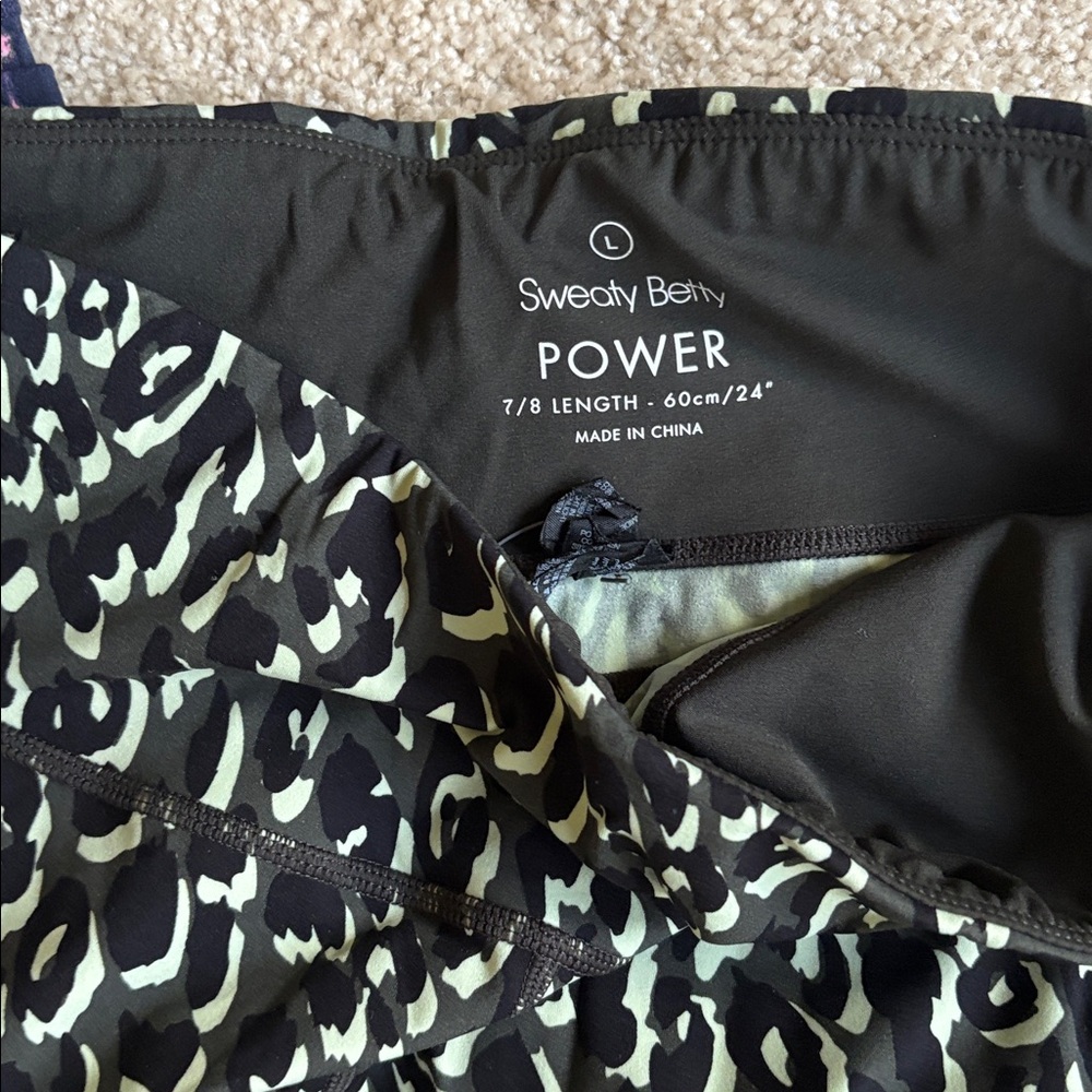 Sweaty Betty 3-pack. Two 7/8 length Leggings and one 6” Short - Picture 5 of 7